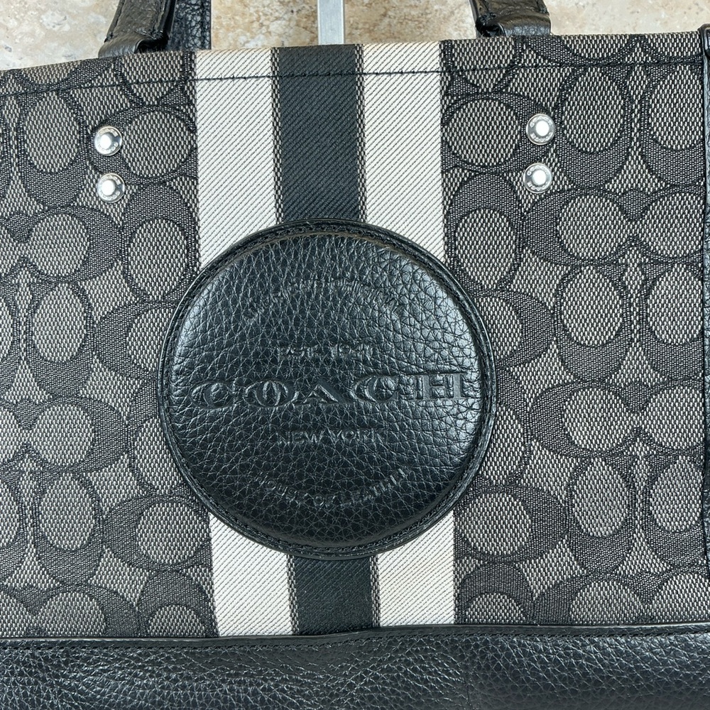 Coach Dempsey 22 Jacquard Black and Gray Signature Tote Hand Crossbody‎ Bag - Picture 7 of 13